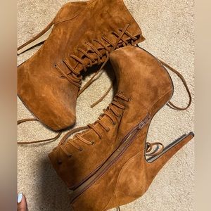 Autumn Winter sexy boot. Just been sittin in my closet collecting dust.